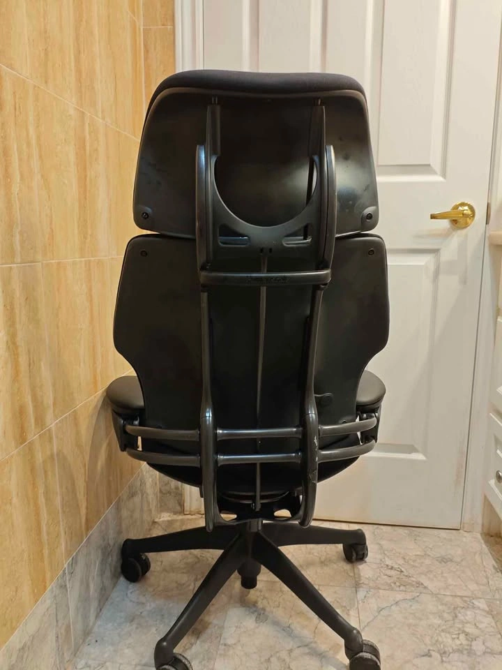 Humanscale Freedom Task Chair with Headrest - photo 4