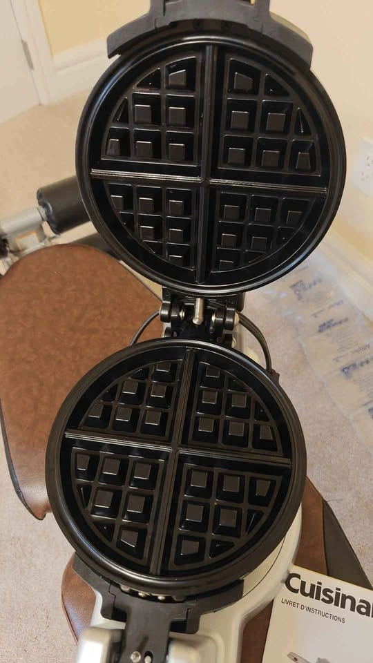 Cuisinart waffle omelette maker - photo 2