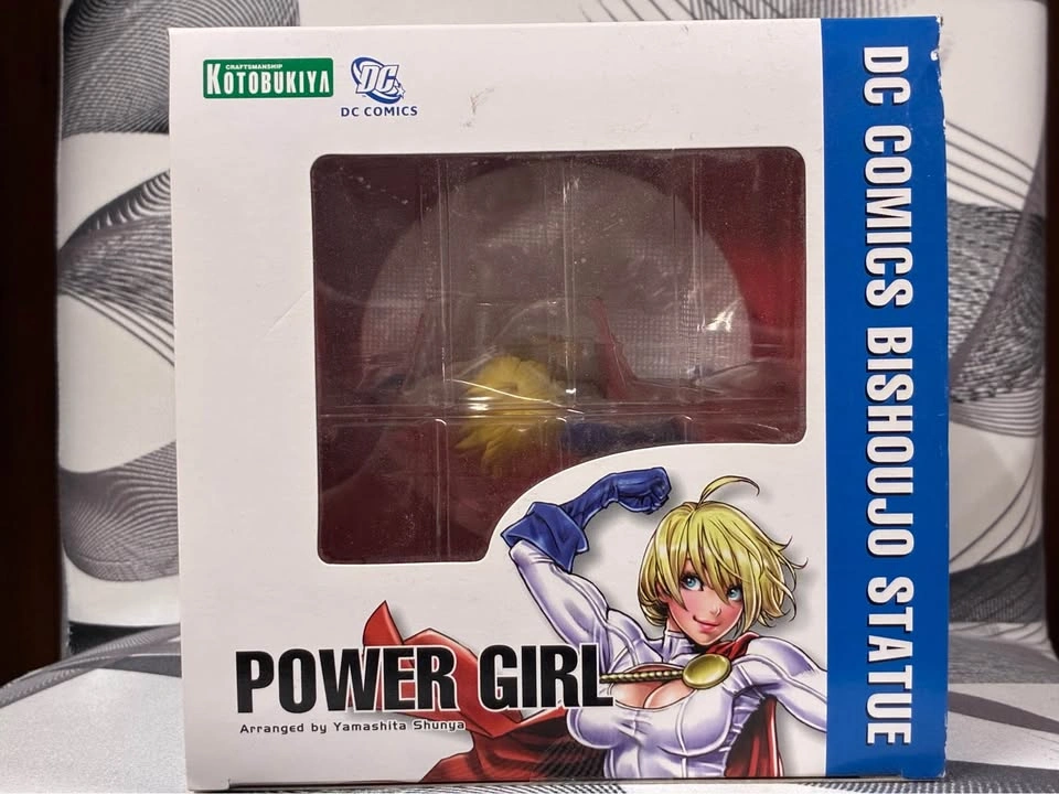 Power Girl Bishoujo Statue (new) - photo 5