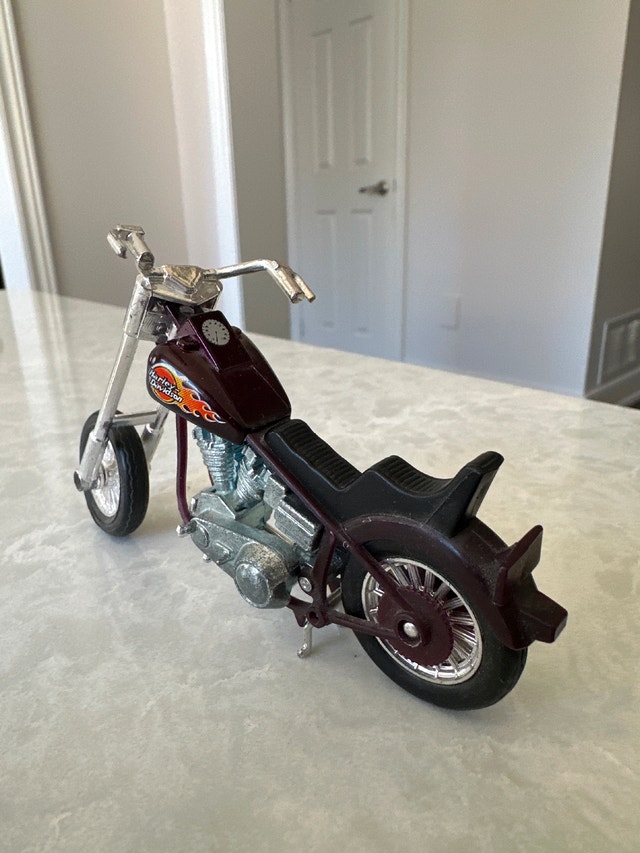 Vintage Matchbox 1:18 die-cast Harley-Davidson 1200 Chopper - photo 5