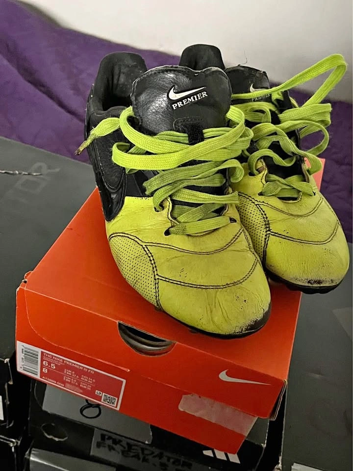 Size 6.5 Nike Premier 3 FG