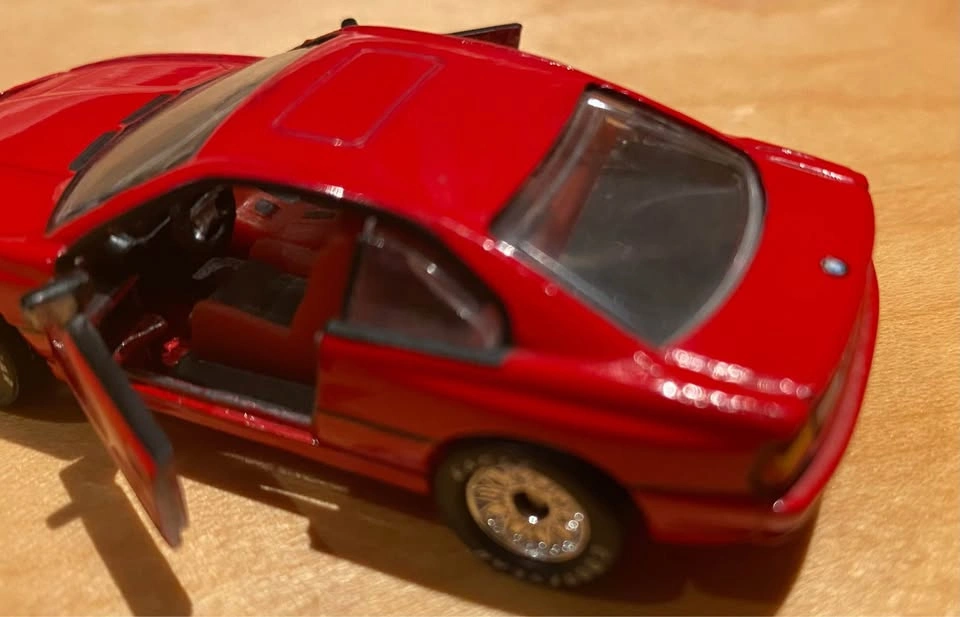 BMW 850i Matchbox Diecast Model Car - photo 4