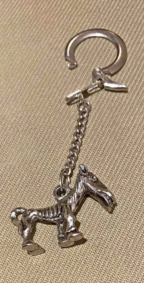 Vintage Horse Keychain | Porch pickup in South Surrey