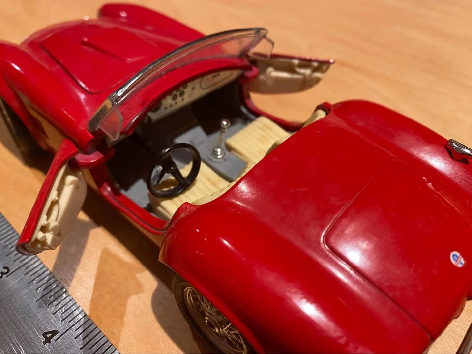 Vintage Burago Shelby Cobra 427 Die-Cast Model Car - photo 2