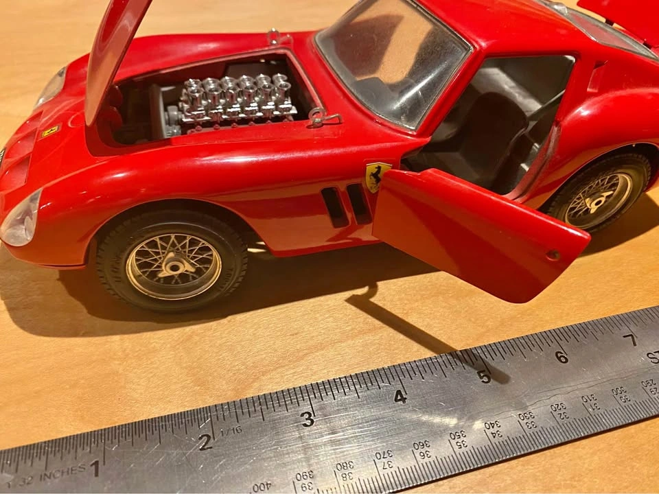 Vintage Burago Ferrari 250 GTO 1:18 Scale Diecast Model Car