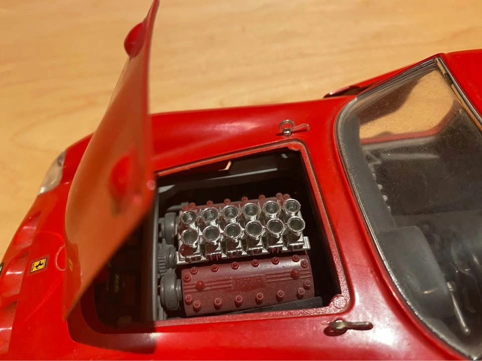 Vintage Burago Ferrari 250 GTO 1:18 Scale Diecast Model Car - photo 3