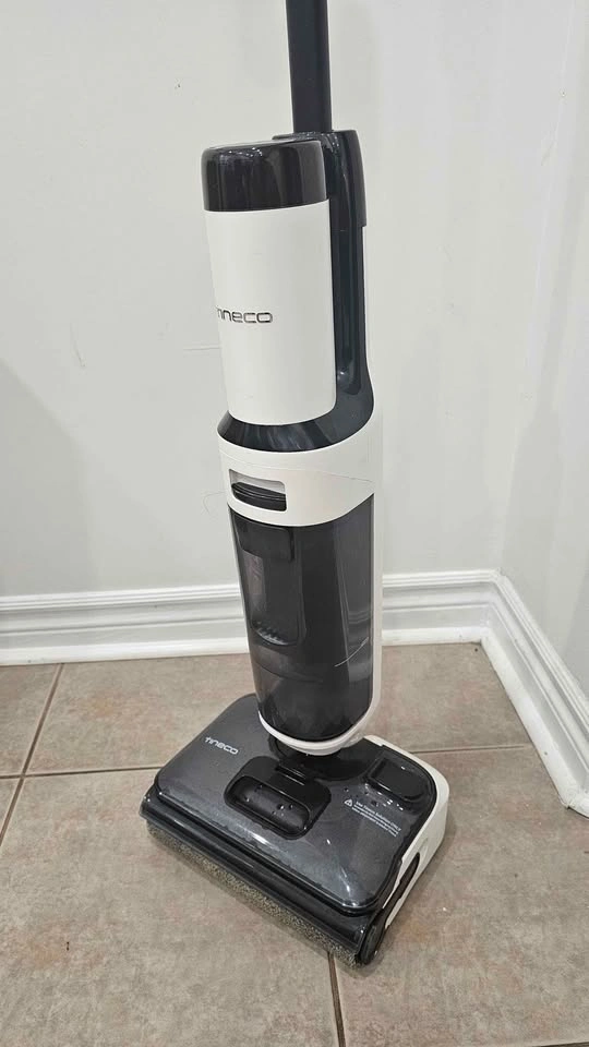 Tineco FLOOR ONE STRETCH S6 Wet Dry Vacuum Cleaner – Like New! - photo 2