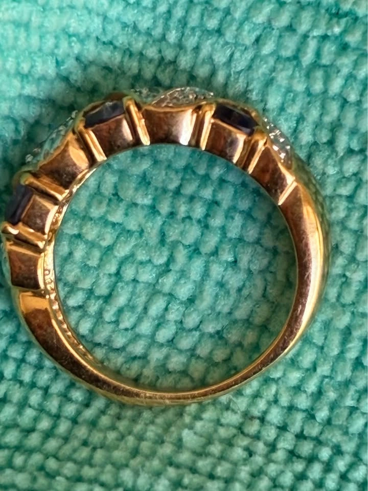 Beautiful Gold-Tone Trillion-Cut Blue-Purple Statement Ring Size - photo 3