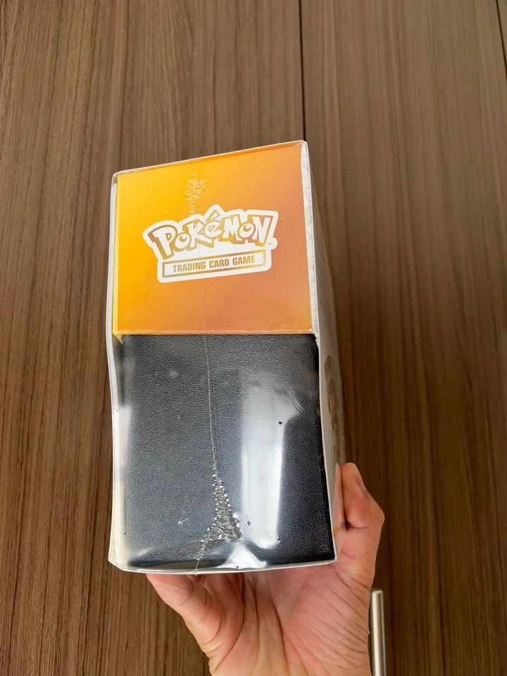 Pokemon 30th Celebration ETB - photo 4