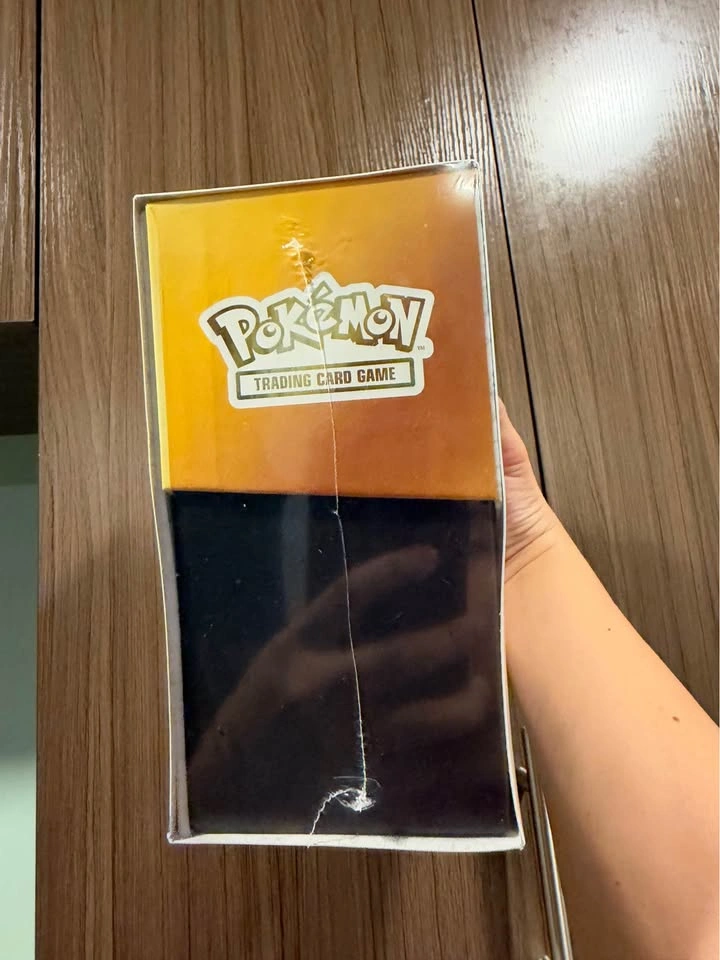 Pokemon 30th Celebration ETB (Pokemon Center Exclusive) - photo 3