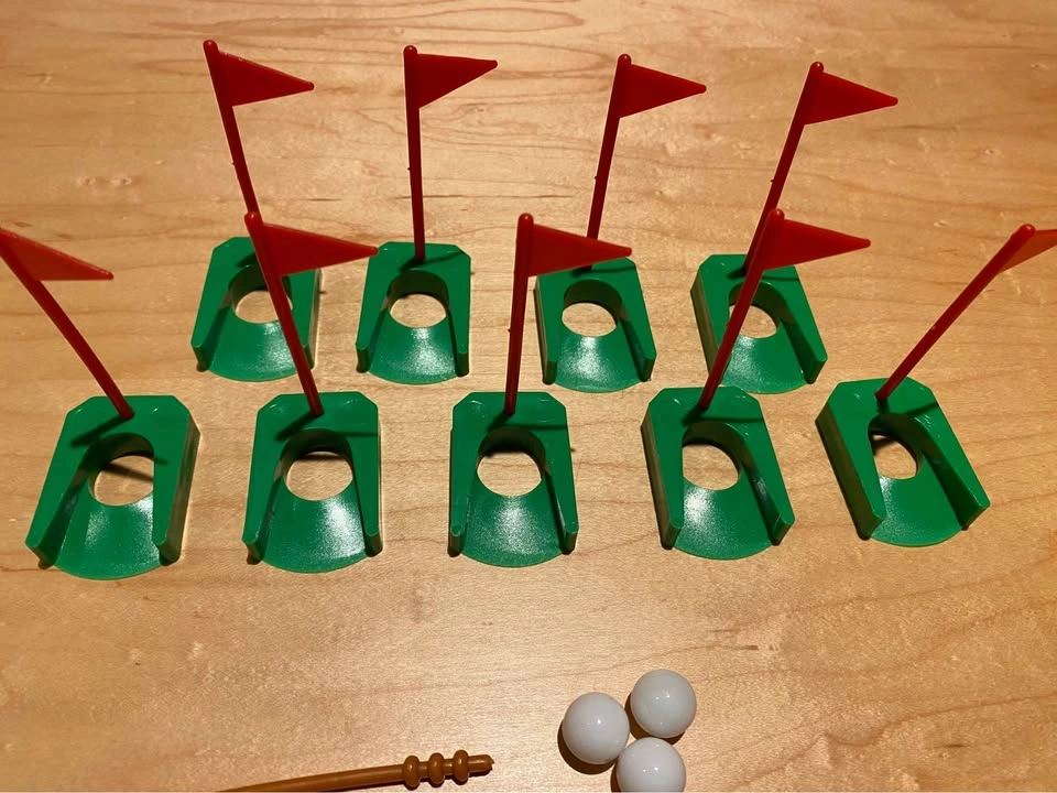 House of Marbles Miniature Desk Golf Game Set - photo 2