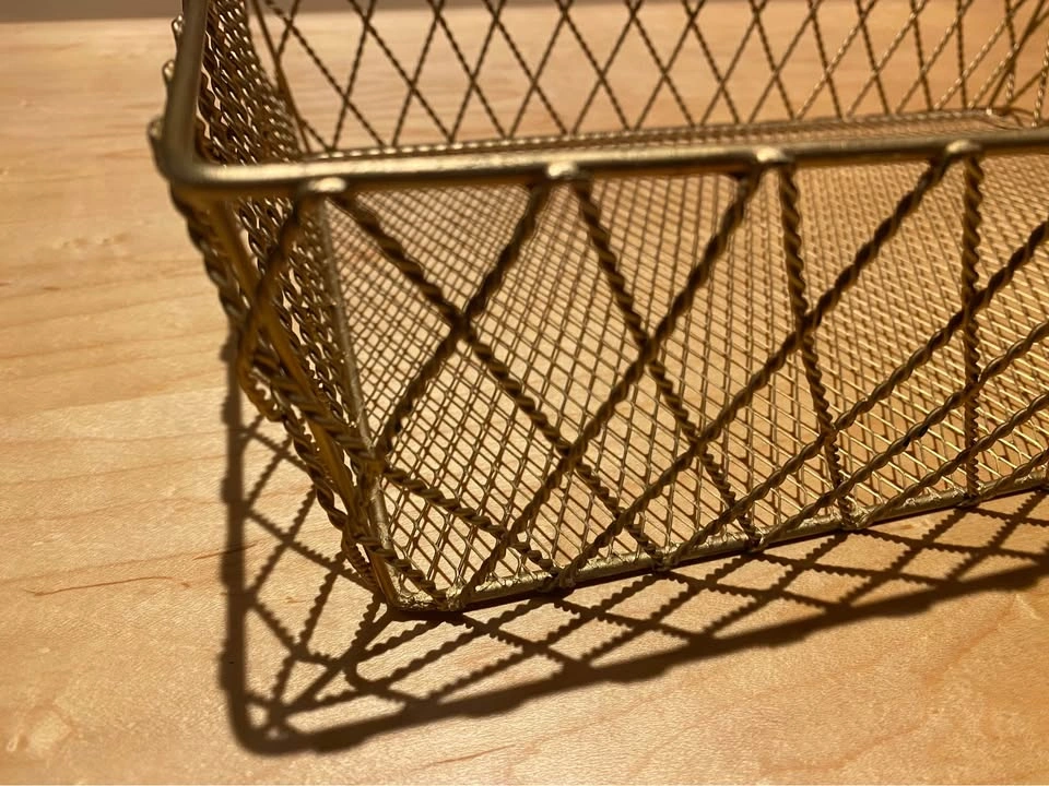 Gold Twisted Wire Storage Basket | Porch Pickup in South Surrey - photo 4