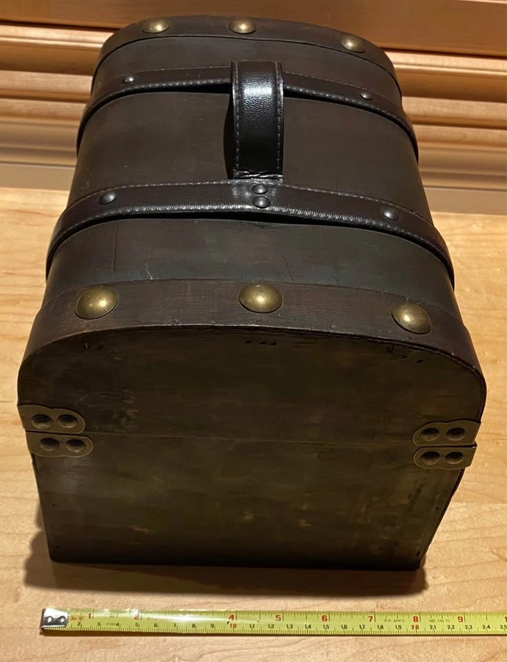 Treasure Chest | 11 x 8 x 8 Inches | Wood - photo 4