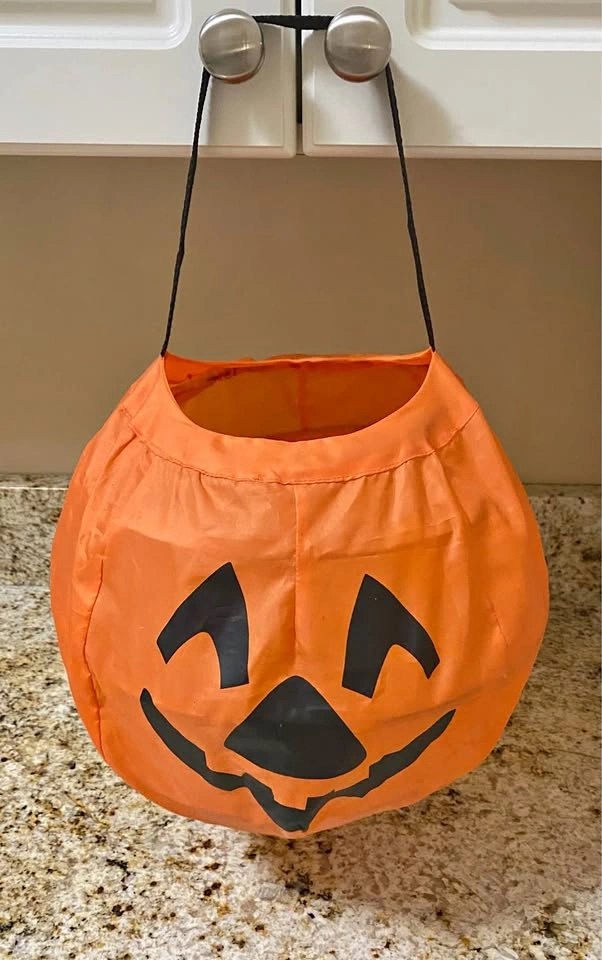 Collapsible Halloween Candy Bag
