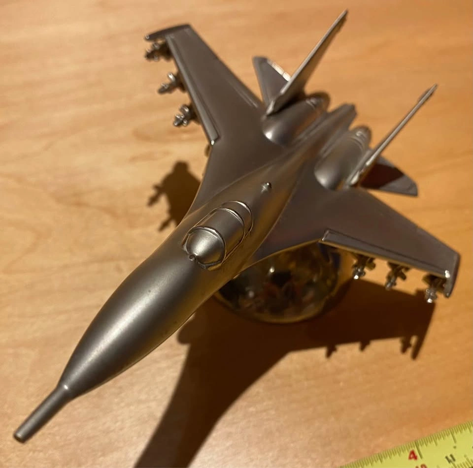 Fighter Jet Desk Sculpture | Porch Pickup in South Surrey - photo 5