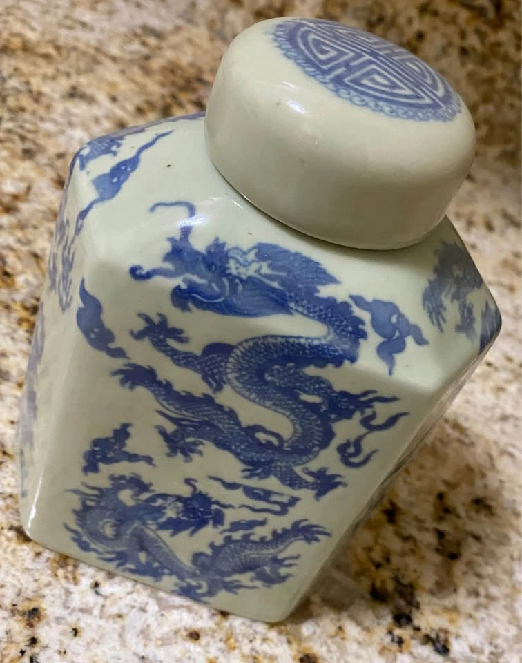 6 Inch Chinese Dragon Vase | Porch Pickup in South Surrey - photo 2