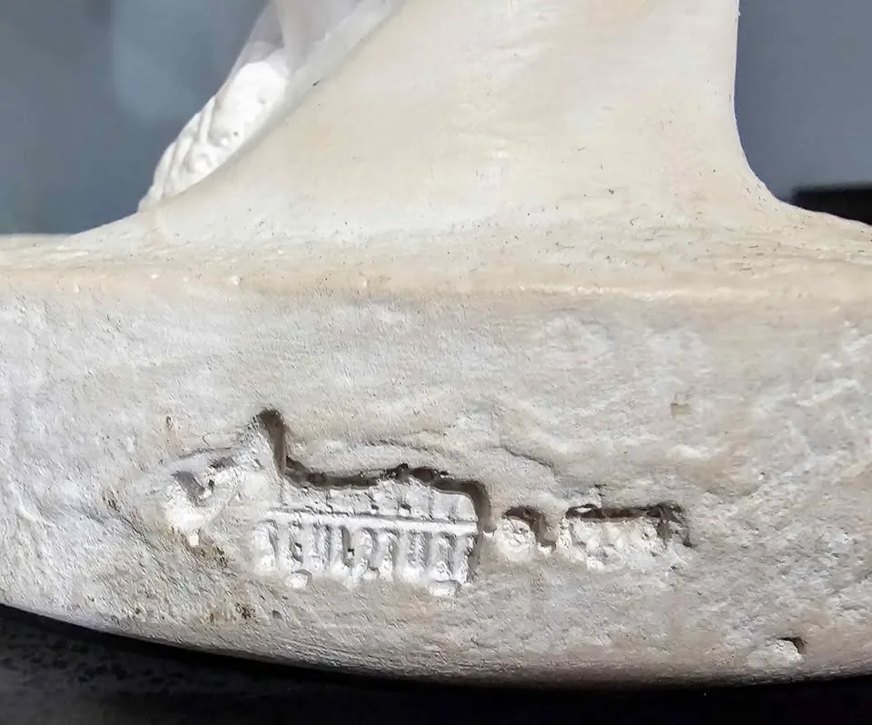 ❤️ Rare Austin Sculpture - Quiet Moments image indicator(5)