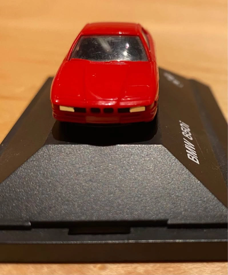 Herpa Made in Germany 1:87 Scale BMW 850i - photo 3