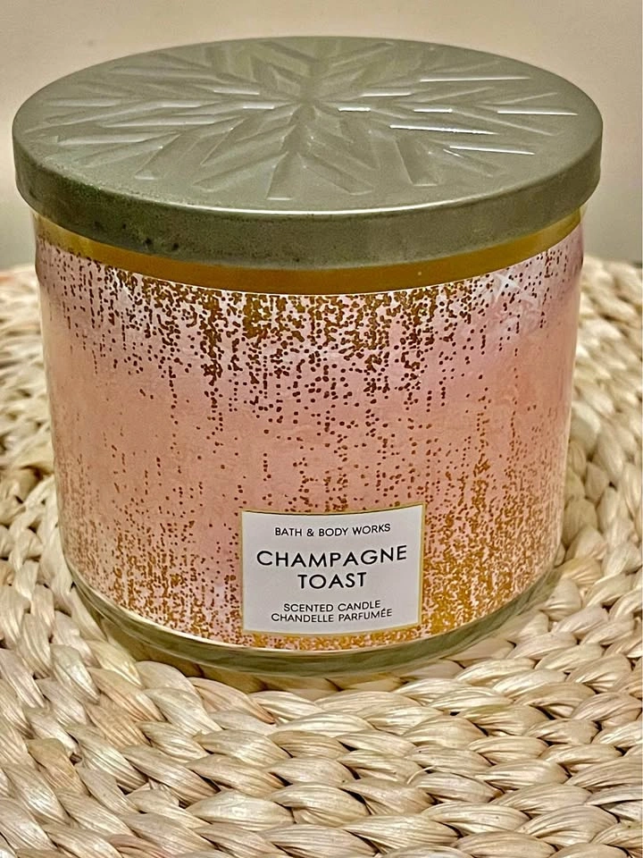 Bath & Body Works Champagne Toast Scented Candle