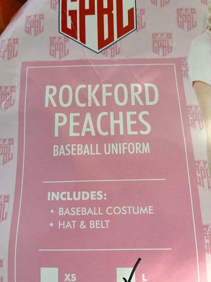 Rockford Peaches baseball Halloween costume - photo 3