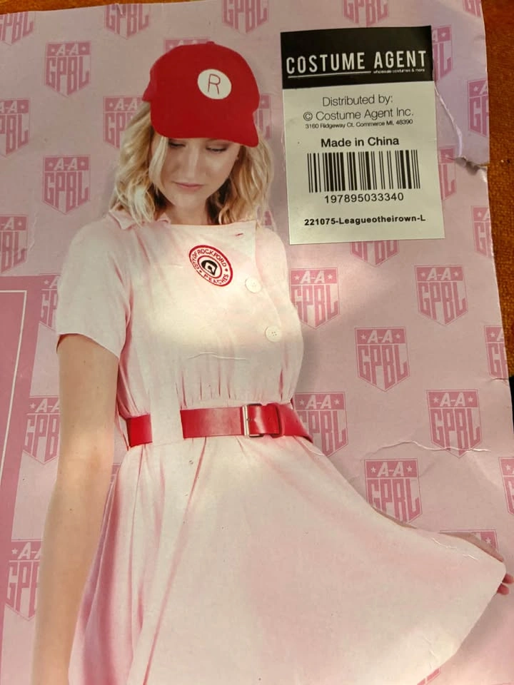Rockford Peaches baseball Halloween costume - photo 4