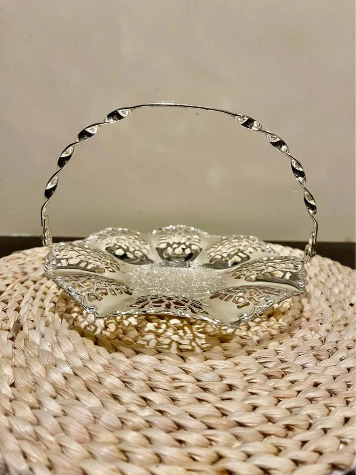 Vintage Queen Anne Silverplate Small Cake/Sweet Dish - photo 4