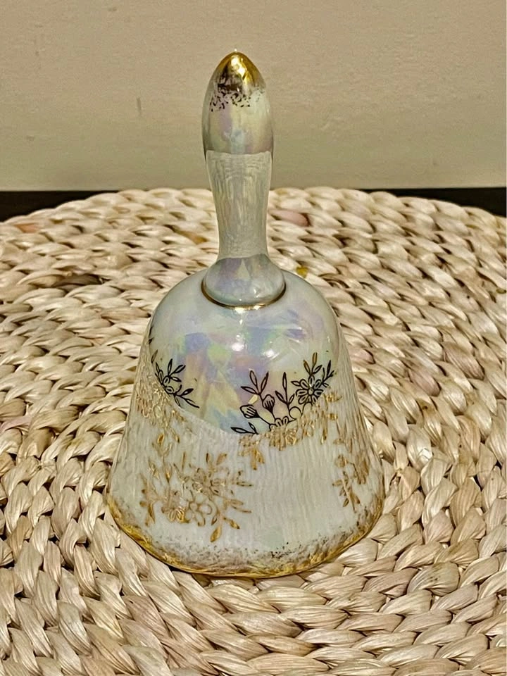 Vintage Giftcraft Japan Porcelain Bell - Victorian Couple - photo 2