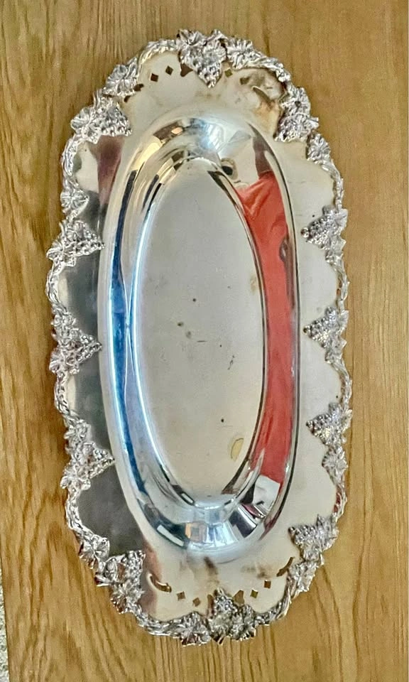 Silver Plated Oval Grape Vine Serving Dish Dingwall