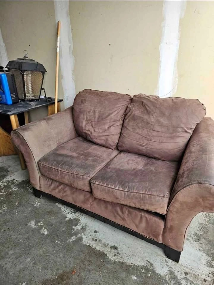 Brown Microfiber Loveseat