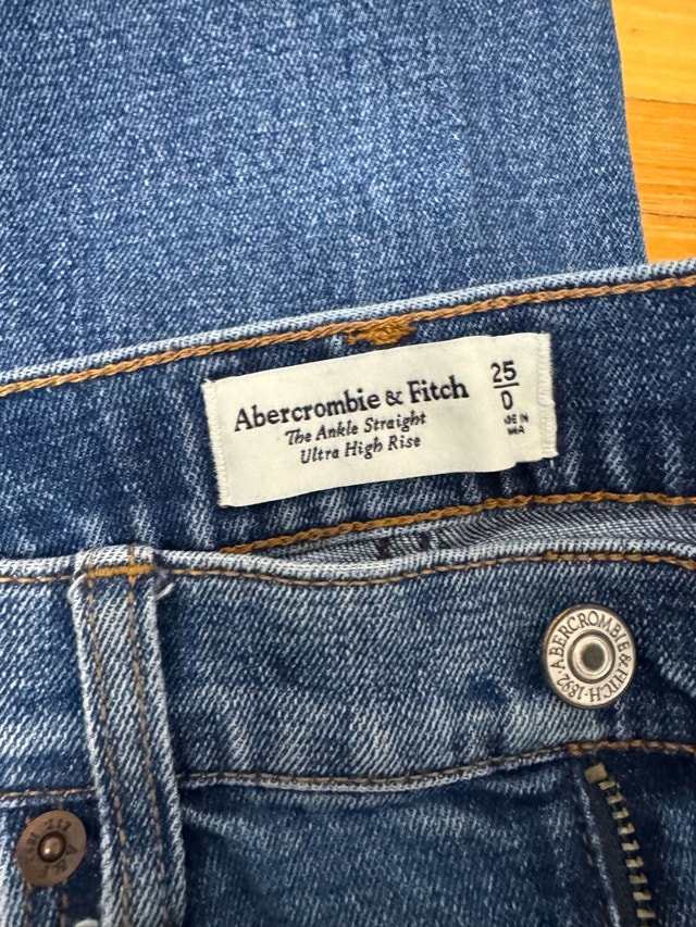 Abercrombie & Fitch Ankle Straight Ultra Highrise Jeans - photo 2