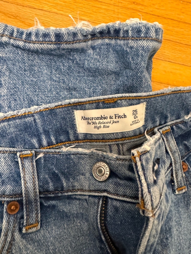 Abercrombie & Fitch Relaxed Highrise 90s Jean - photo 2