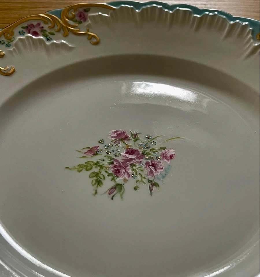 Rare 1900 Antique Floral Porcelain Plate with Gold Gilt - photo 5