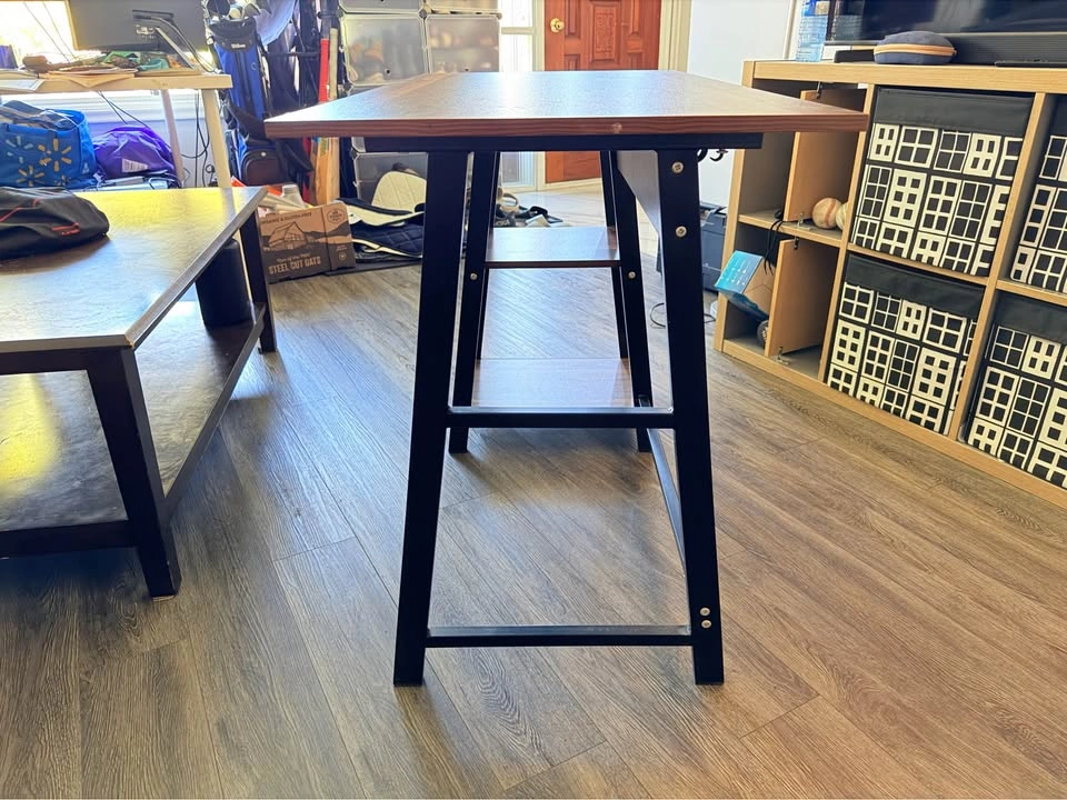 Desk table with compartments - photo 2