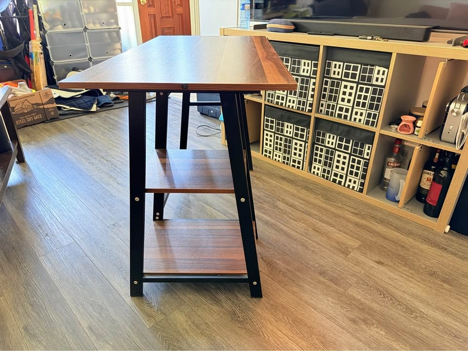 Desk table with compartments - photo 4