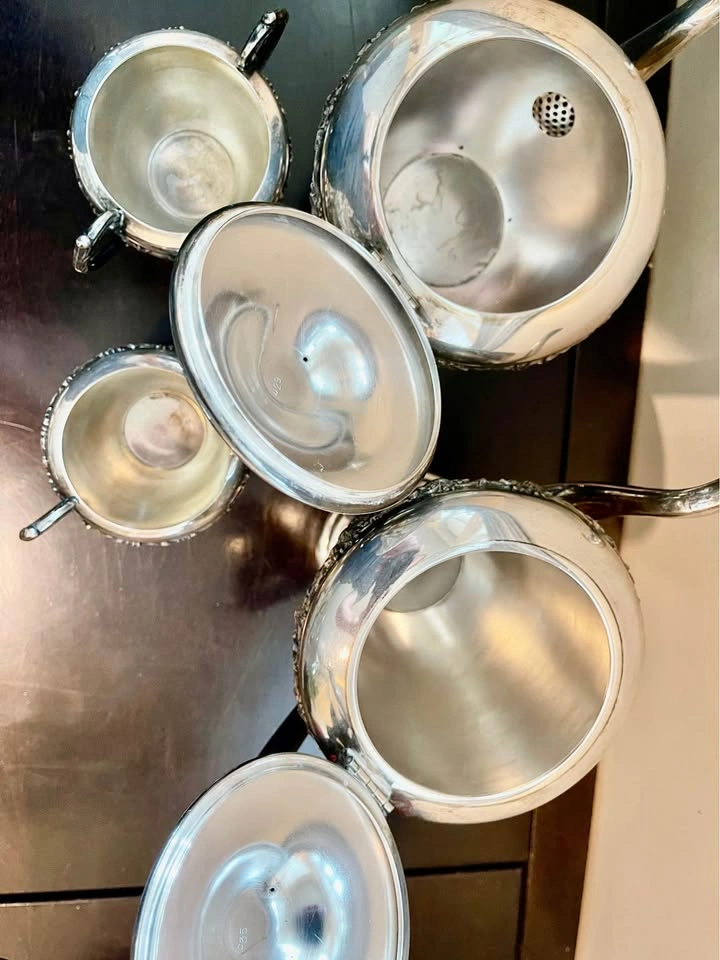 Vintage Wm. A. Rogers Silver-Plated 4-Piece Tea Coffee Set - photo 3