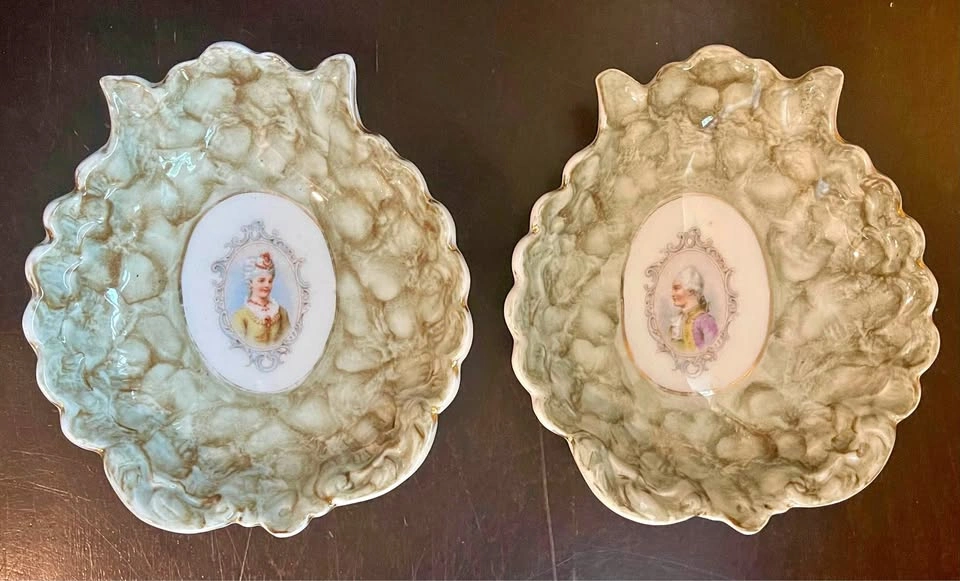 Rare Vintage Shell-Shaped Porcelain Portrait Dishes Set of 2