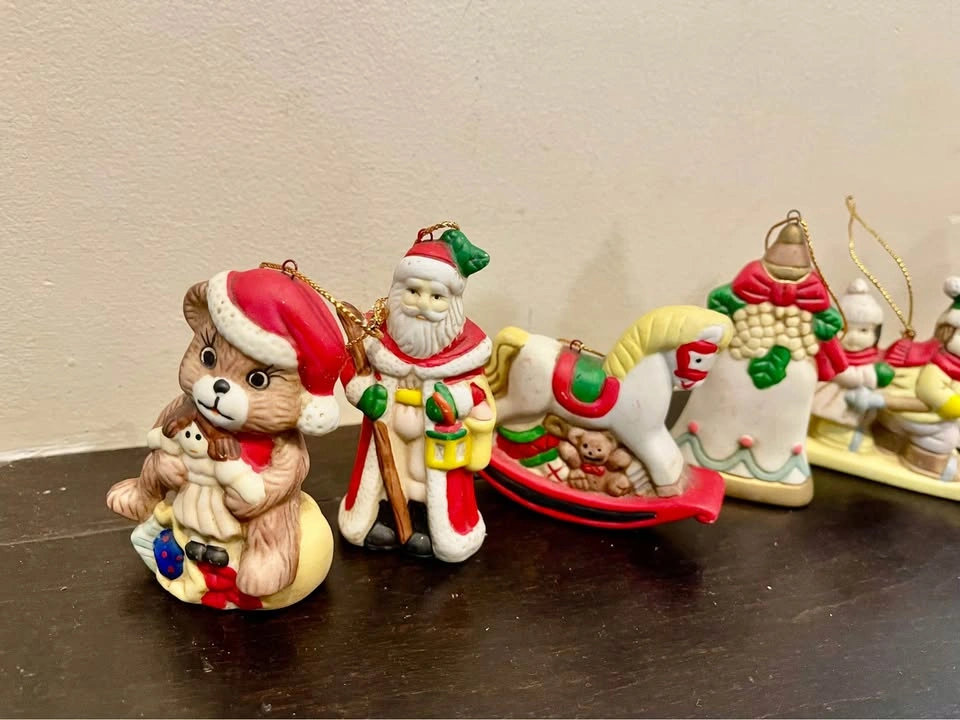 Lot of 11 Vintage Ceramic Christmas Ornaments all for $25 - photo 3