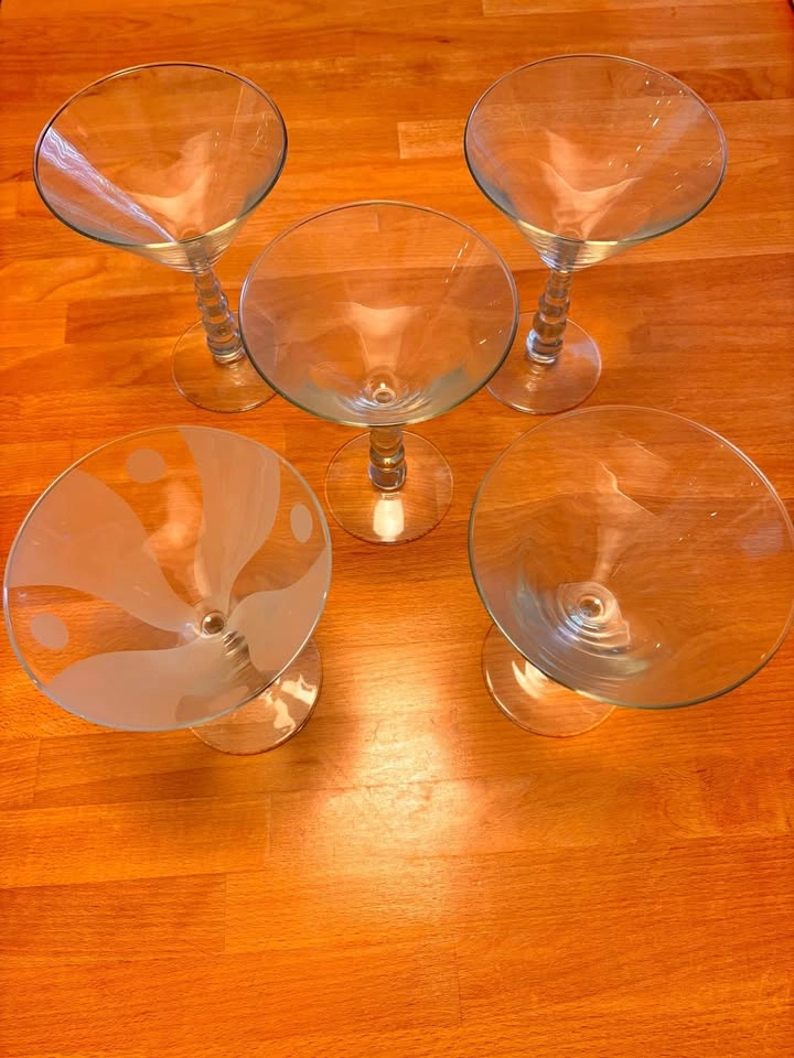 Set of 5 Libbey Beaded Stem Martini Glasses – Excellent Conditio