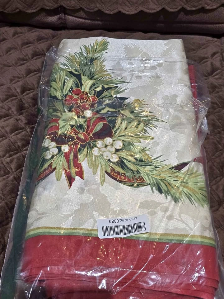 Benson Mills Christmas Ribbons Fabric Tablecloth 60x104