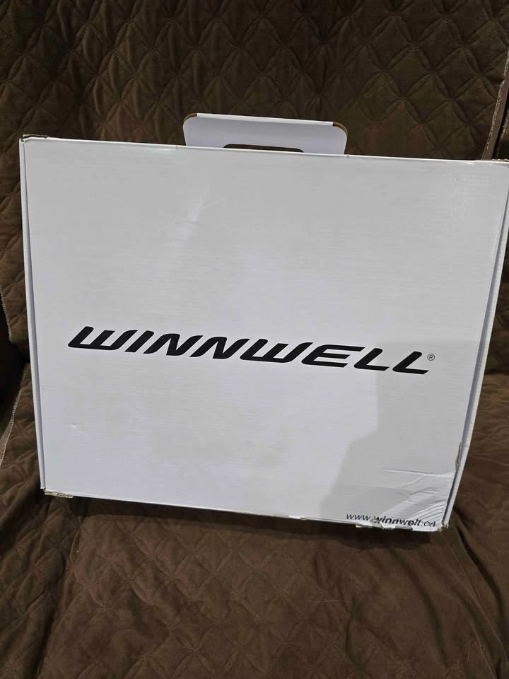 Winnwell SK2002 Soft Sided Figure Skates Size 7 - photo 2