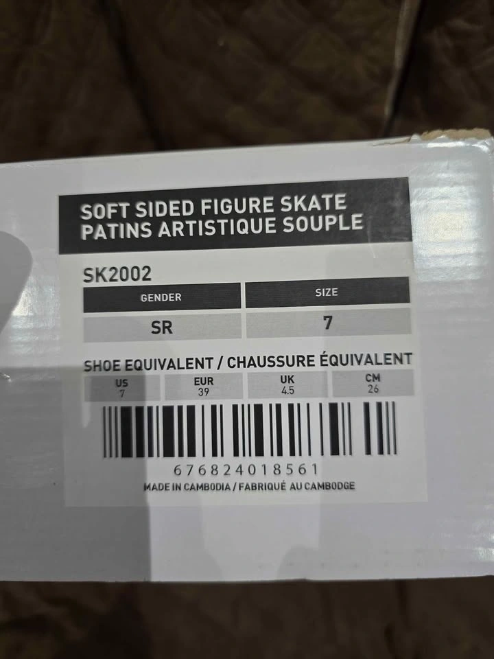 Winnwell SK2002 Soft Sided Figure Skates Size 7 - photo 3