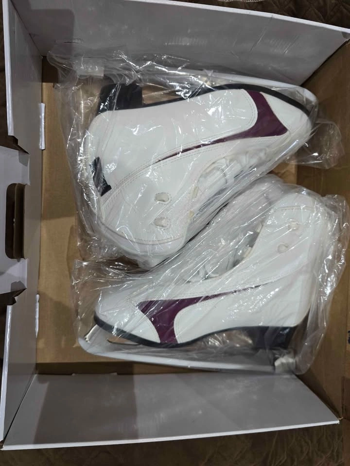 Winnwell SK2002 Soft Sided Figure Skates Size 7 - photo 4