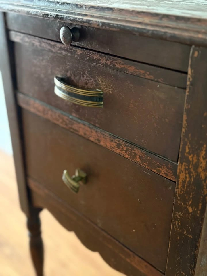 Antique 1920s Solid Wood End Table / Nightstand - photo 3