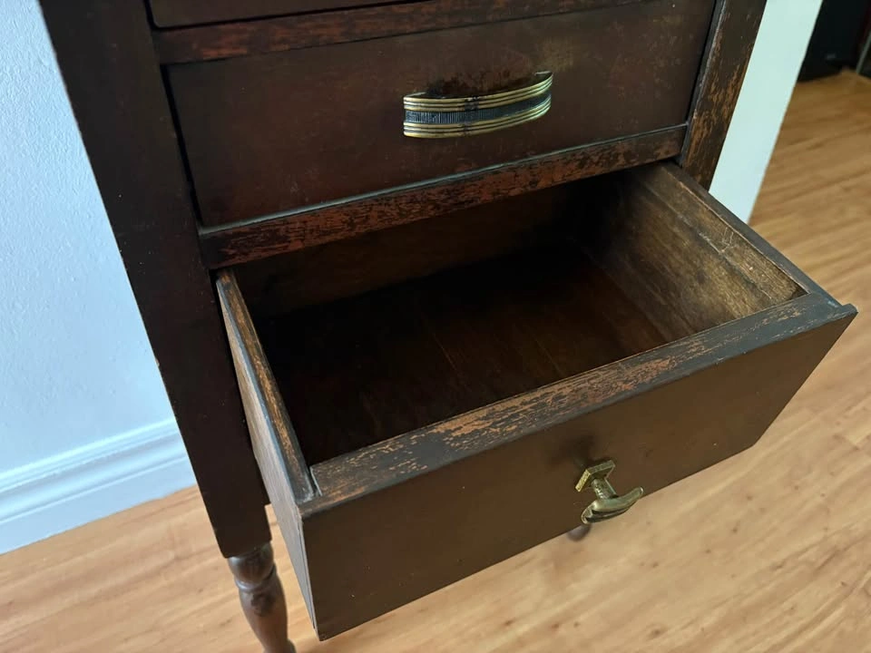 Antique 1920s Solid Wood End Table / Nightstand - photo 5