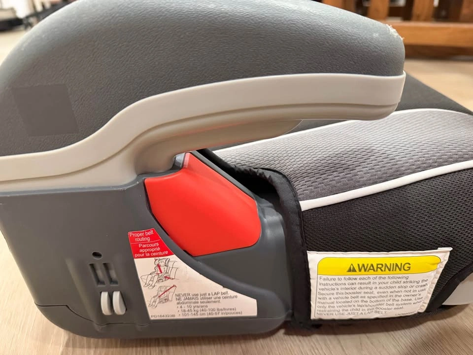 Graco Booster Seat - photo 4
