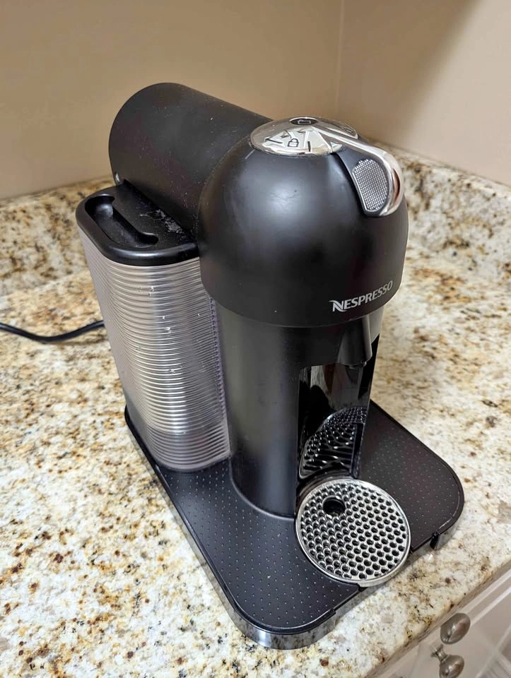 Nespresso | NEEDS DESCALING | South Surrey / White Rock