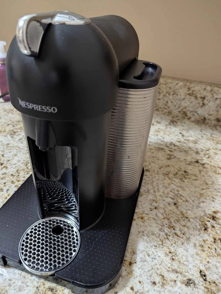 Nespresso | NEEDS DESCALING | South Surrey / White Rock - photo 2