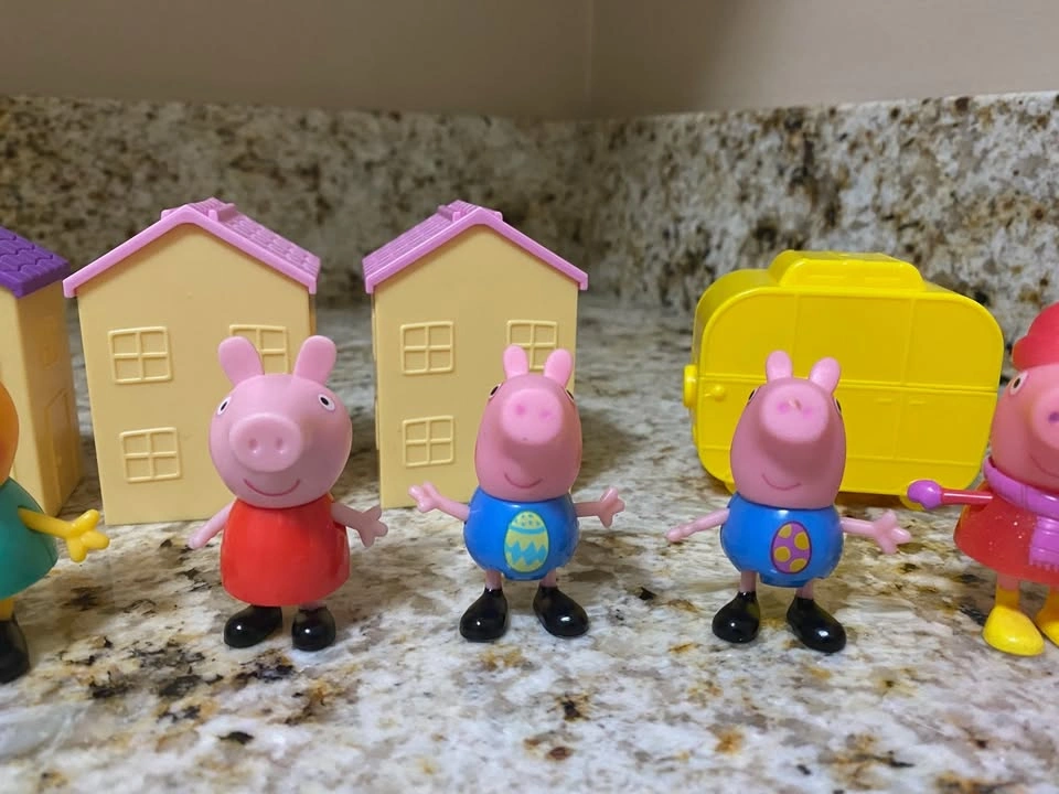 Peppa Pig Figures | South Surrey / White Rock - photo 3
