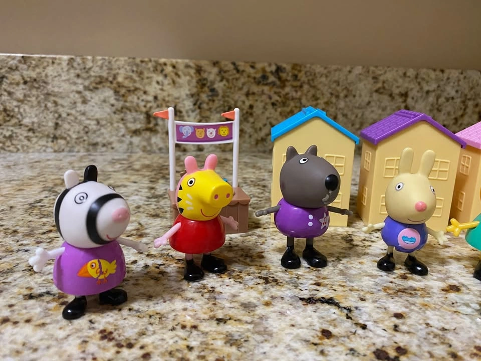 Peppa Pig Figures | South Surrey / White Rock - photo 5