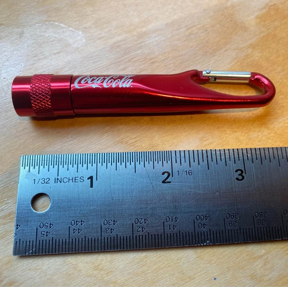 Coca-Cola Flashlight Keychain - photo 3